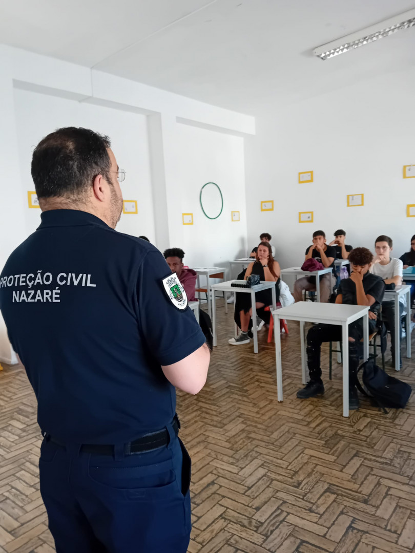 Descobre o Clube de Proteção Civil do Externato Dom Fuas Roupinho! 3.jpg